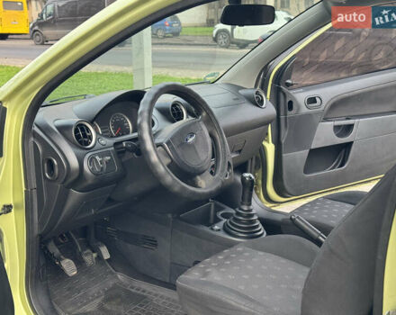 Зеленый Форд Фиеста, объемом двигателя 1.3 л и пробегом 247 тыс. км за 2900 $, фото 21 на Automoto.ua