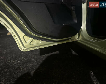 Зеленый Форд Фиеста, объемом двигателя 1.3 л и пробегом 170 тыс. км за 3250 $, фото 63 на Automoto.ua