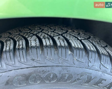 Зелений Форд Фієста, об'ємом двигуна 1.3 л та пробігом 174 тис. км за 3850 $, фото 67 на Automoto.ua