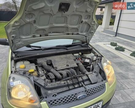 Зеленый Форд Фиеста, объемом двигателя 1.4 л и пробегом 213 тыс. км за 3800 $, фото 29 на Automoto.ua