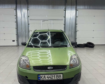 Зелений Форд Фієста, об'ємом двигуна 1.4 л та пробігом 300 тис. км за 2550 $, фото 2 на Automoto.ua