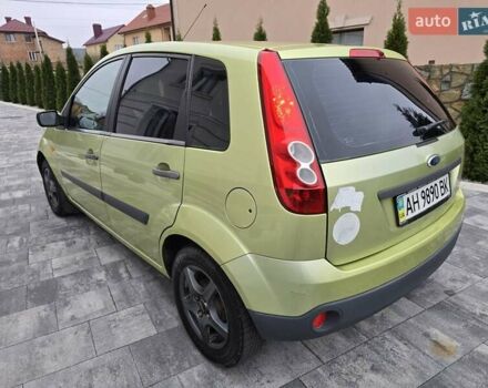 Зеленый Форд Фиеста, объемом двигателя 1.4 л и пробегом 213 тыс. км за 3800 $, фото 3 на Automoto.ua