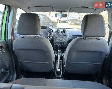 Зелений Форд Фієста, об'ємом двигуна 1.3 л та пробігом 174 тис. км за 3850 $, фото 46 на Automoto.ua