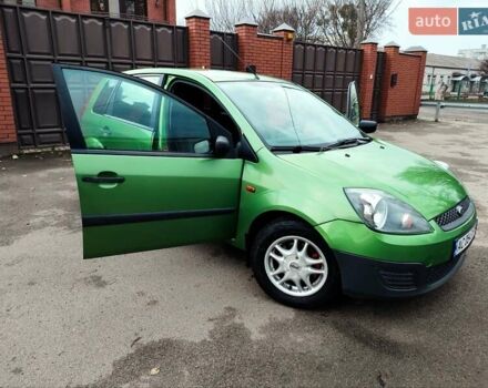 Зелений Форд Фієста, об'ємом двигуна 1.4 л та пробігом 165 тис. км за 4200 $, фото 8 на Automoto.ua