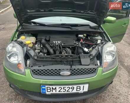 Зеленый Форд Фиеста, объемом двигателя 1.4 л и пробегом 125 тыс. км за 4999 $, фото 14 на Automoto.ua