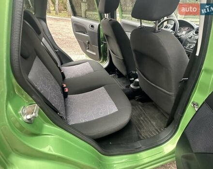 Зеленый Форд Фиеста, объемом двигателя 1.4 л и пробегом 125 тыс. км за 4999 $, фото 21 на Automoto.ua
