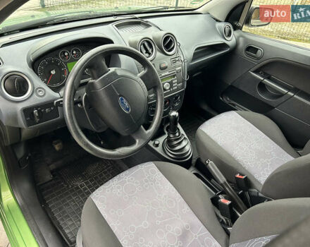 Зелений Форд Фієста, об'ємом двигуна 1.3 л та пробігом 174 тис. км за 3850 $, фото 37 на Automoto.ua