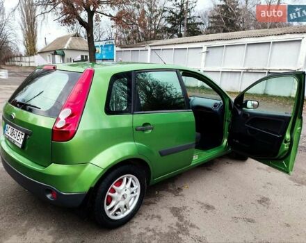 Зелений Форд Фієста, об'ємом двигуна 1.4 л та пробігом 165 тис. км за 4200 $, фото 10 на Automoto.ua