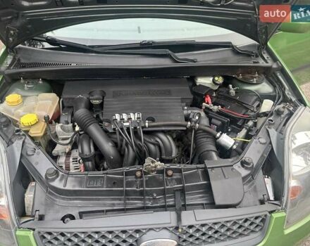 Зеленый Форд Фиеста, объемом двигателя 1.4 л и пробегом 125 тыс. км за 4999 $, фото 13 на Automoto.ua