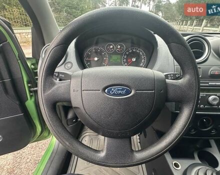 Зеленый Форд Фиеста, объемом двигателя 1.4 л и пробегом 125 тыс. км за 4999 $, фото 34 на Automoto.ua