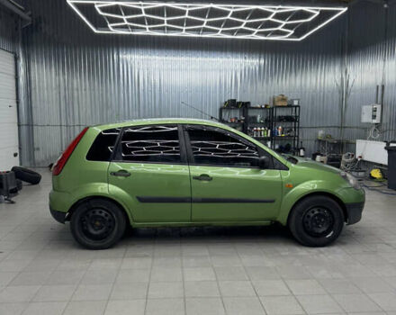 Зелений Форд Фієста, об'ємом двигуна 1.4 л та пробігом 300 тис. км за 2550 $, фото 6 на Automoto.ua