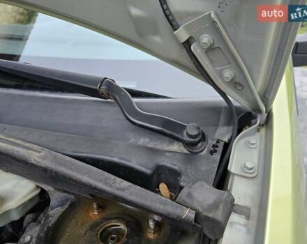 Зеленый Форд Фиеста, объемом двигателя 1.4 л и пробегом 213 тыс. км за 3800 $, фото 27 на Automoto.ua