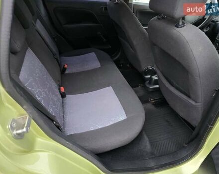 Зеленый Форд Фиеста, объемом двигателя 1.4 л и пробегом 213 тыс. км за 3800 $, фото 19 на Automoto.ua