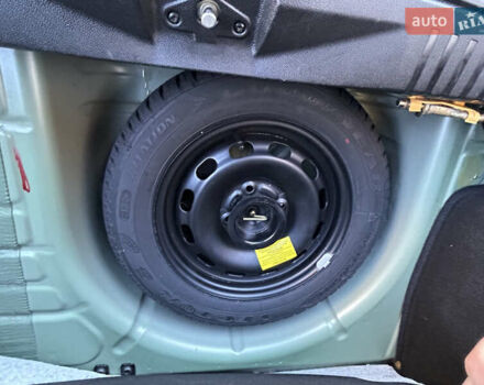 Зелений Форд Фієста, об'ємом двигуна 1.3 л та пробігом 174 тис. км за 3850 $, фото 52 на Automoto.ua