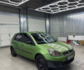 Зеленый Форд Фиеста, объемом двигателя 1.39 л и пробегом 300 тыс. км за 2400 $, фото 1 на Automoto.ua