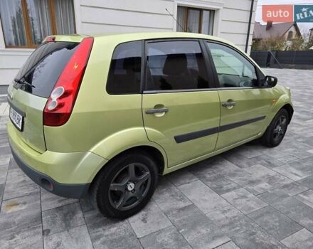 Зеленый Форд Фиеста, объемом двигателя 1.4 л и пробегом 213 тыс. км за 3800 $, фото 12 на Automoto.ua