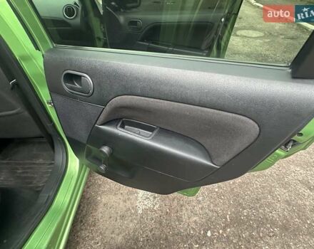 Зеленый Форд Фиеста, объемом двигателя 1.4 л и пробегом 125 тыс. км за 4999 $, фото 22 на Automoto.ua