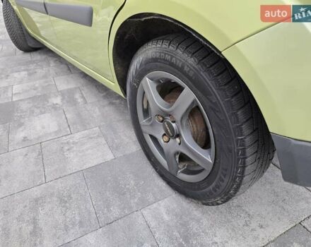 Зеленый Форд Фиеста, объемом двигателя 1.4 л и пробегом 213 тыс. км за 3800 $, фото 53 на Automoto.ua