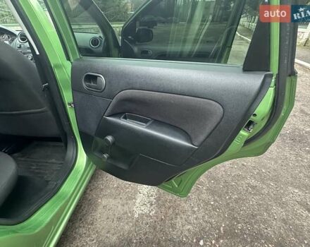 Зеленый Форд Фиеста, объемом двигателя 1.4 л и пробегом 125 тыс. км за 4999 $, фото 23 на Automoto.ua