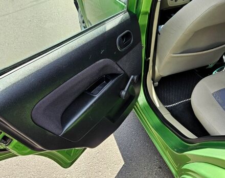 Форд Фиеста 2006 в Днепре (Днепропетровске) на Automoto.ua Зеленый Форд Фиеста, объемом двигателя 1.4 л и пробегом 190 тыс. км за 3950 $, фото 9 на Automoto.ua