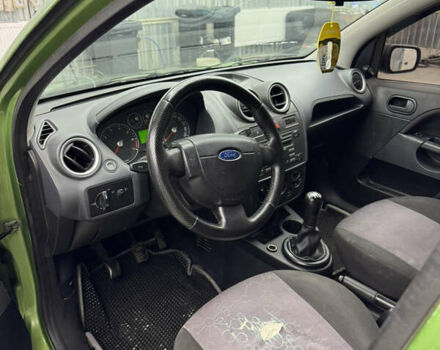 Зелений Форд Фієста, об'ємом двигуна 1.4 л та пробігом 300 тис. км за 2550 $, фото 8 на Automoto.ua