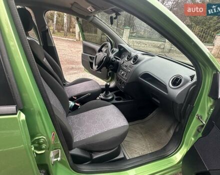 Зеленый Форд Фиеста, объемом двигателя 1.4 л и пробегом 125 тыс. км за 4999 $, фото 17 на Automoto.ua