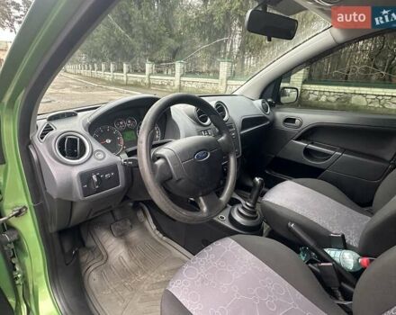 Зеленый Форд Фиеста, объемом двигателя 1.4 л и пробегом 125 тыс. км за 4999 $, фото 29 на Automoto.ua