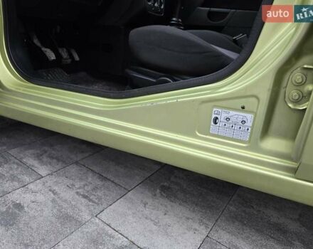 Зеленый Форд Фиеста, объемом двигателя 1.4 л и пробегом 213 тыс. км за 3800 $, фото 33 на Automoto.ua