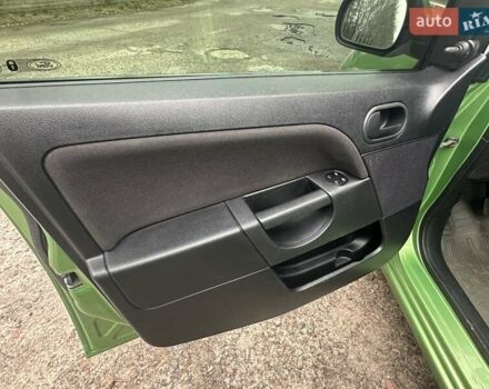 Зеленый Форд Фиеста, объемом двигателя 1.4 л и пробегом 125 тыс. км за 4999 $, фото 26 на Automoto.ua
