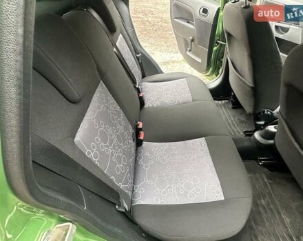 Зеленый Форд Фиеста, объемом двигателя 1.4 л и пробегом 125 тыс. км за 4999 $, фото 20 на Automoto.ua