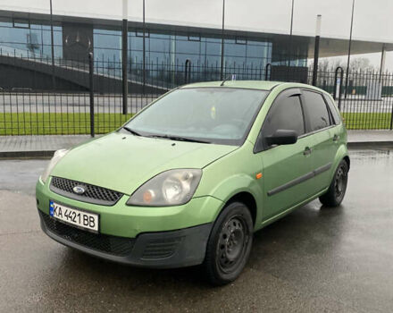 Зелений Форд Фієста, об'ємом двигуна 1.39 л та пробігом 300 тис. км за 2600 $, фото 2 на Automoto.ua