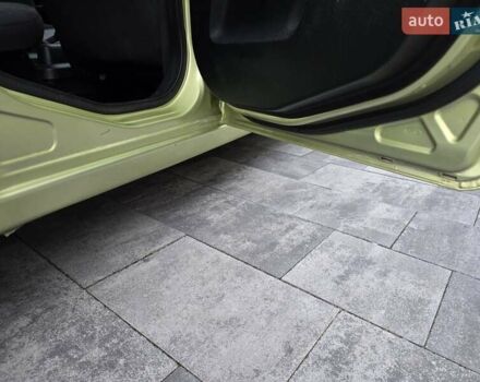 Зеленый Форд Фиеста, объемом двигателя 1.4 л и пробегом 213 тыс. км за 3800 $, фото 43 на Automoto.ua