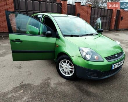 Зелений Форд Фієста, об'ємом двигуна 1.4 л та пробігом 165 тис. км за 4200 $, фото 4 на Automoto.ua