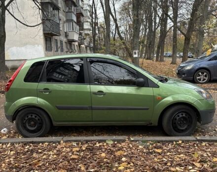 Зелений Форд Фієста, об'ємом двигуна 1.4 л та пробігом 300 тис. км за 3000 $, фото 3 на Automoto.ua