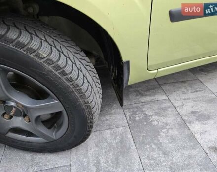 Зеленый Форд Фиеста, объемом двигателя 1.4 л и пробегом 213 тыс. км за 3800 $, фото 36 на Automoto.ua