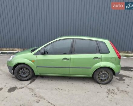 Зеленый Форд Фиеста, объемом двигателя 1.4 л и пробегом 249 тыс. км за 3500 $, фото 6 на Automoto.ua