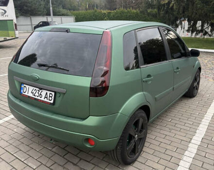 Зеленый Форд Фиеста, объемом двигателя 1.3 л и пробегом 250 тыс. км за 3700 $, фото 1 на Automoto.ua