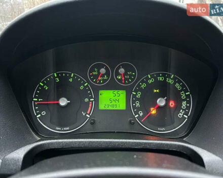 Зеленый Форд Фиеста, объемом двигателя 1.3 л и пробегом 235 тыс. км за 3700 $, фото 18 на Automoto.ua