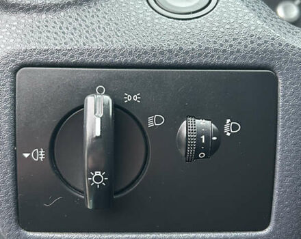 Зеленый Форд Фиеста, объемом двигателя 1.3 л и пробегом 235 тыс. км за 3700 $, фото 17 на Automoto.ua