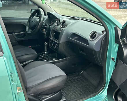 Зеленый Форд Фиеста, объемом двигателя 1.3 л и пробегом 235 тыс. км за 3700 $, фото 10 на Automoto.ua