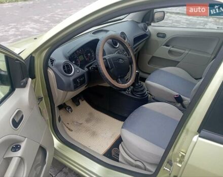 Зеленый Форд Фиеста, объемом двигателя 1.25 л и пробегом 268 тыс. км за 2899 $, фото 8 на Automoto.ua