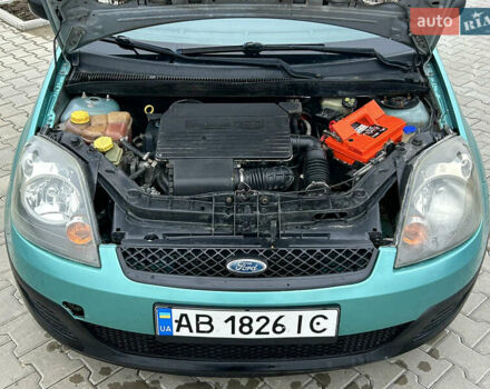 Зеленый Форд Фиеста, объемом двигателя 1.3 л и пробегом 235 тыс. км за 3700 $, фото 21 на Automoto.ua