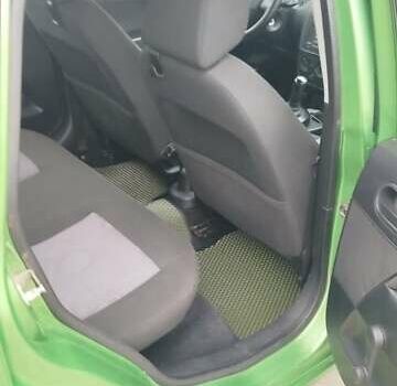 Зеленый Форд Фиеста, объемом двигателя 1.39 л и пробегом 163 тыс. км за 4300 $, фото 10 на Automoto.ua