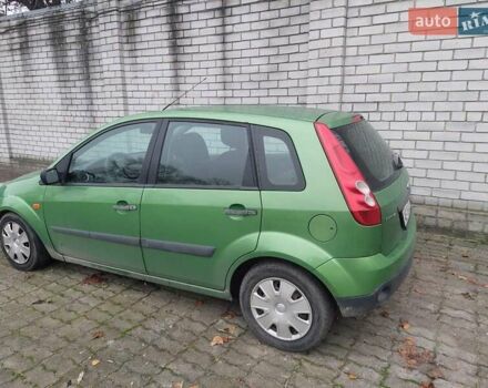 Зелений Форд Фієста, об'ємом двигуна 1.24 л та пробігом 197 тис. км за 3050 $, фото 1 на Automoto.ua