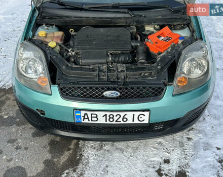 Зеленый Форд Фиеста, объемом двигателя 1.3 л и пробегом 235 тыс. км за 3500 $, фото 21 на Automoto.ua