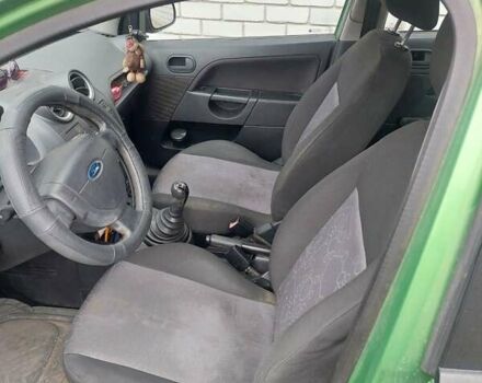 Зелений Форд Фієста, об'ємом двигуна 1.24 л та пробігом 197 тис. км за 3050 $, фото 4 на Automoto.ua