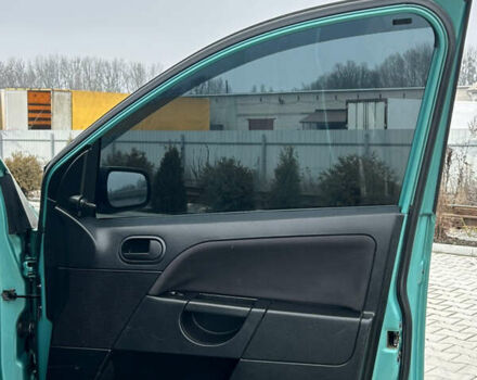 Зеленый Форд Фиеста, объемом двигателя 1.3 л и пробегом 235 тыс. км за 3700 $, фото 11 на Automoto.ua