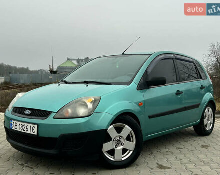 Зеленый Форд Фиеста, объемом двигателя 1.3 л и пробегом 235 тыс. км за 3700 $, фото 2 на Automoto.ua