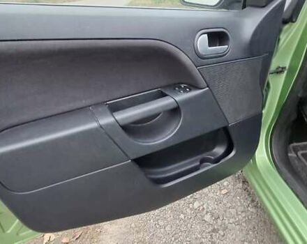 Зеленый Форд Фиеста, объемом двигателя 1.4 л и пробегом 175 тыс. км за 4400 $, фото 11 на Automoto.ua