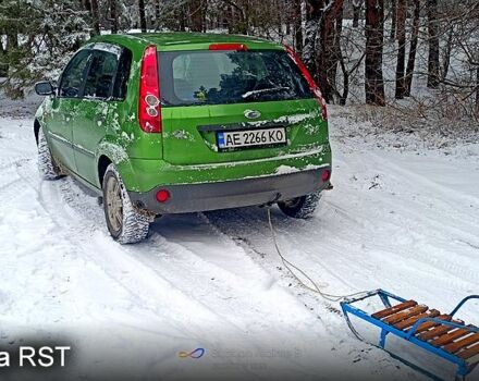 Зеленый Форд Фиеста, объемом двигателя 1.4 л и пробегом 209 тыс. км за 4500 $, фото 11 на Automoto.ua